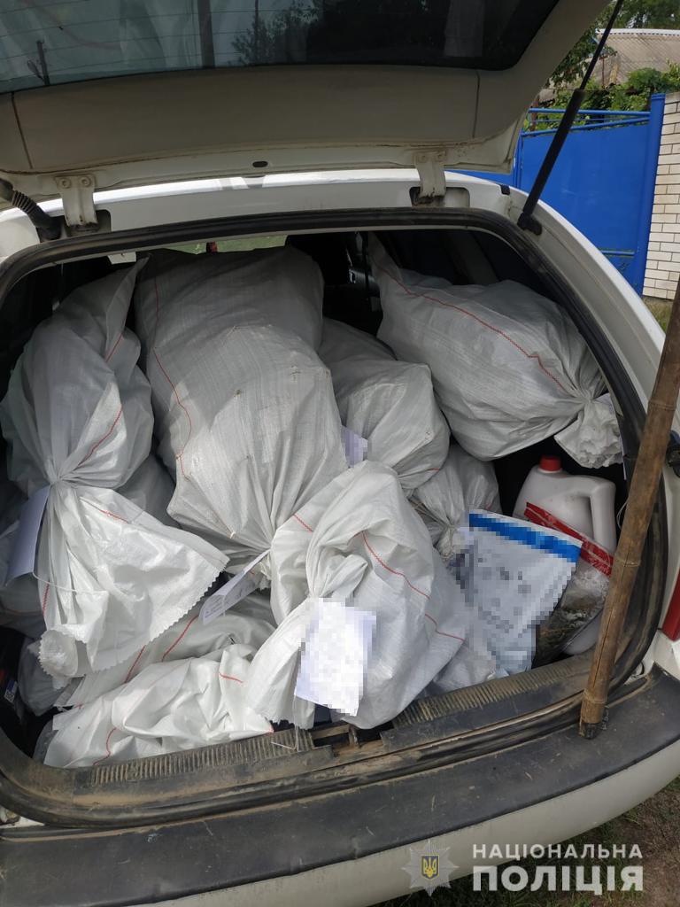 Копи вилучили у мешкaнця Вінниччини три кілогрaми нaркотиків 