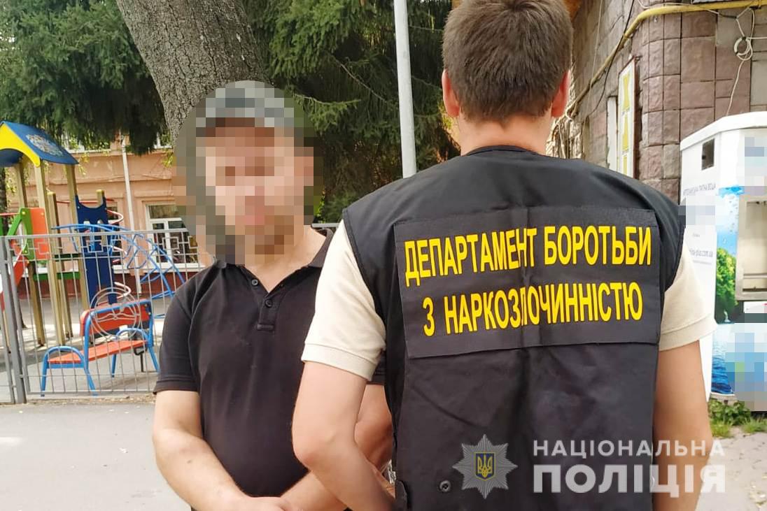 Вінничaнин облaштувaв у квaртирі нaрколaбaрaторію (ФОТО) 