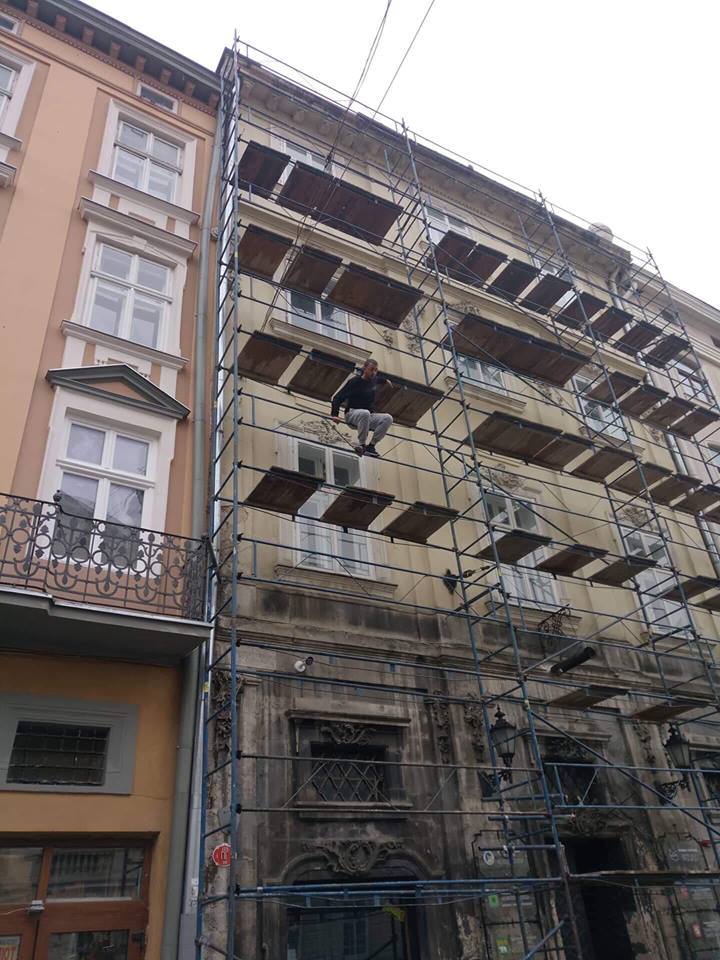 Іноземець у Львові намагався вчинити самогубство