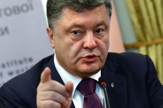 П.Порошенко планує порушити питання продовження санкцій проти РФ на рік