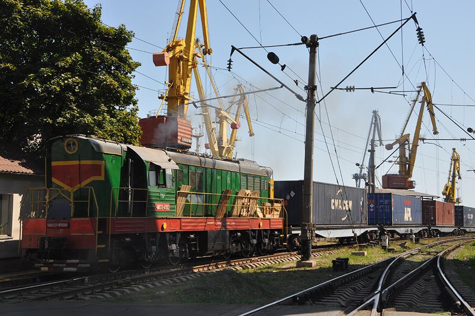 Одеський порт спільно з ПАТ «Укрзалізниця» організував третій регулярний контейнерний поїзд за рік. Цього разу – у напрямку Харкова
