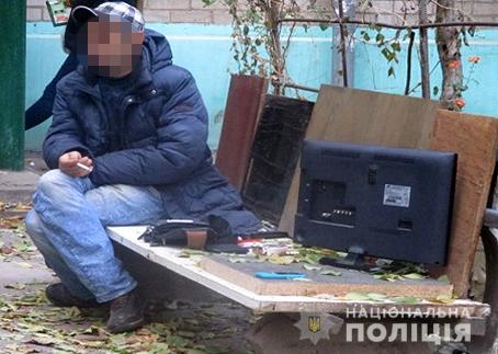 У Запоріжжі рецидивіст побив та пограбував чоловіка