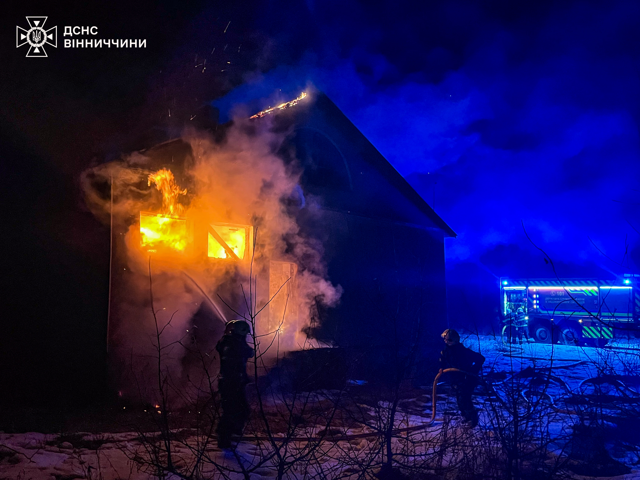 На Вінниччині горіли будинки, колишня лазня та сарай