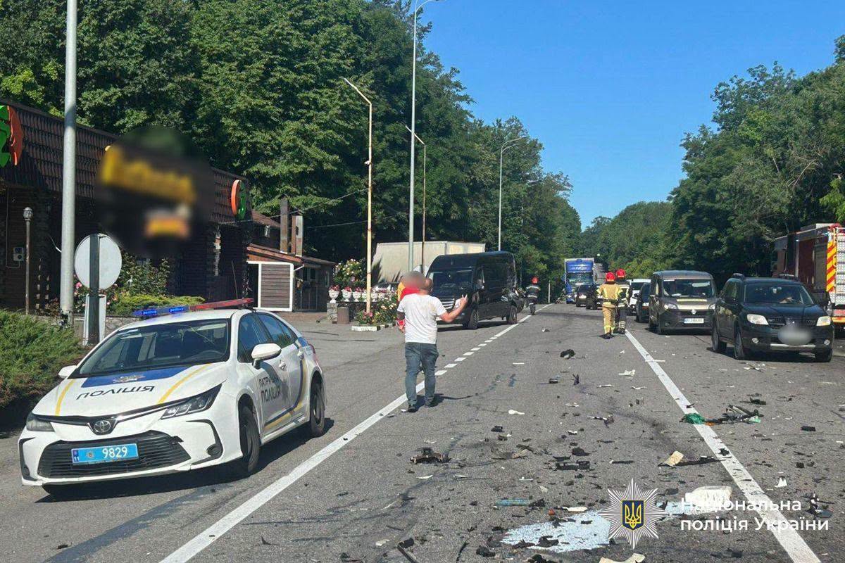 На об’їзній Вінниці сталась масштабна автотроща - працює поліція