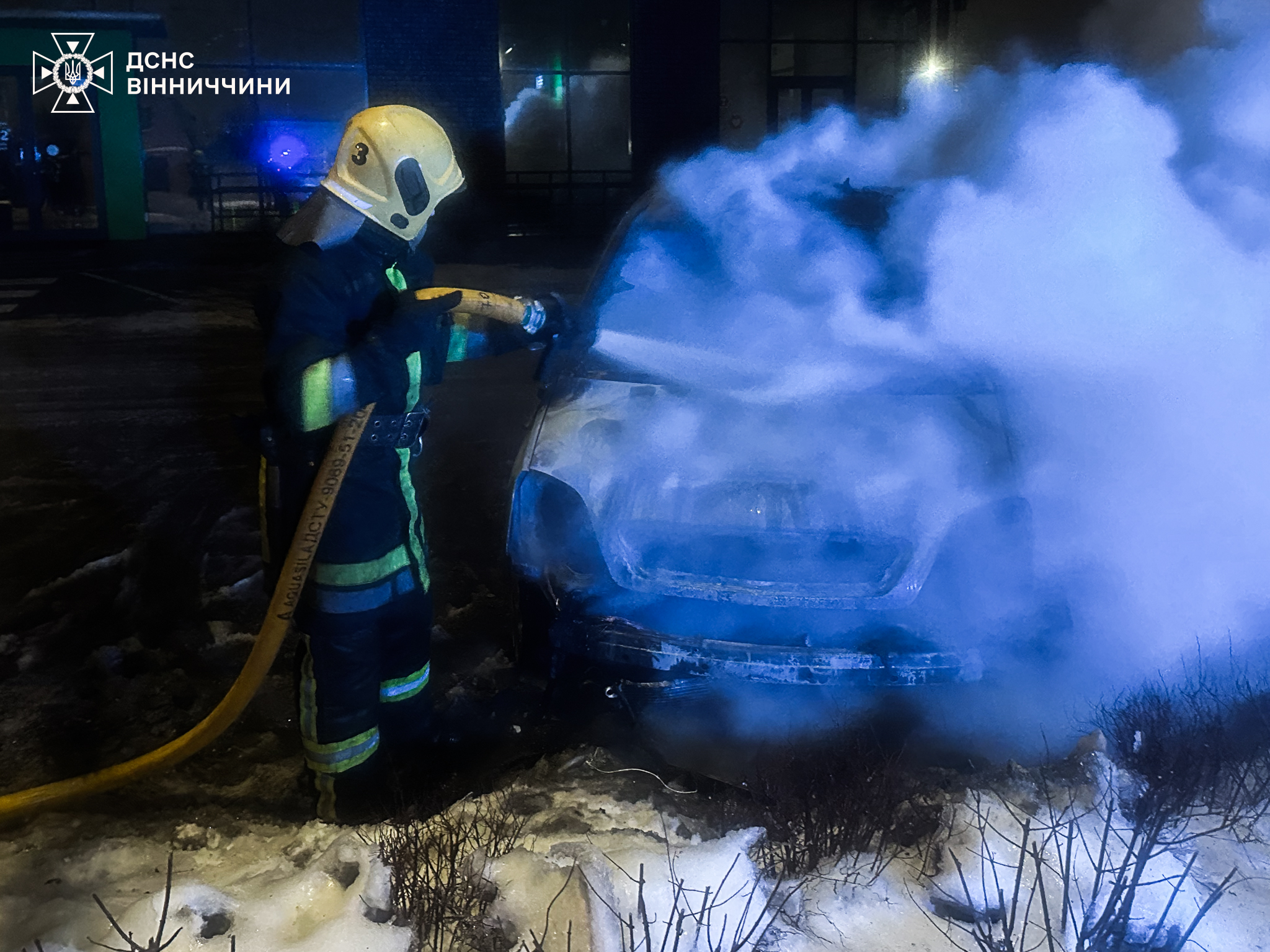 У Вінниці нa Стaрому місті спaлaхнулa aвтівкa (ФОТО)