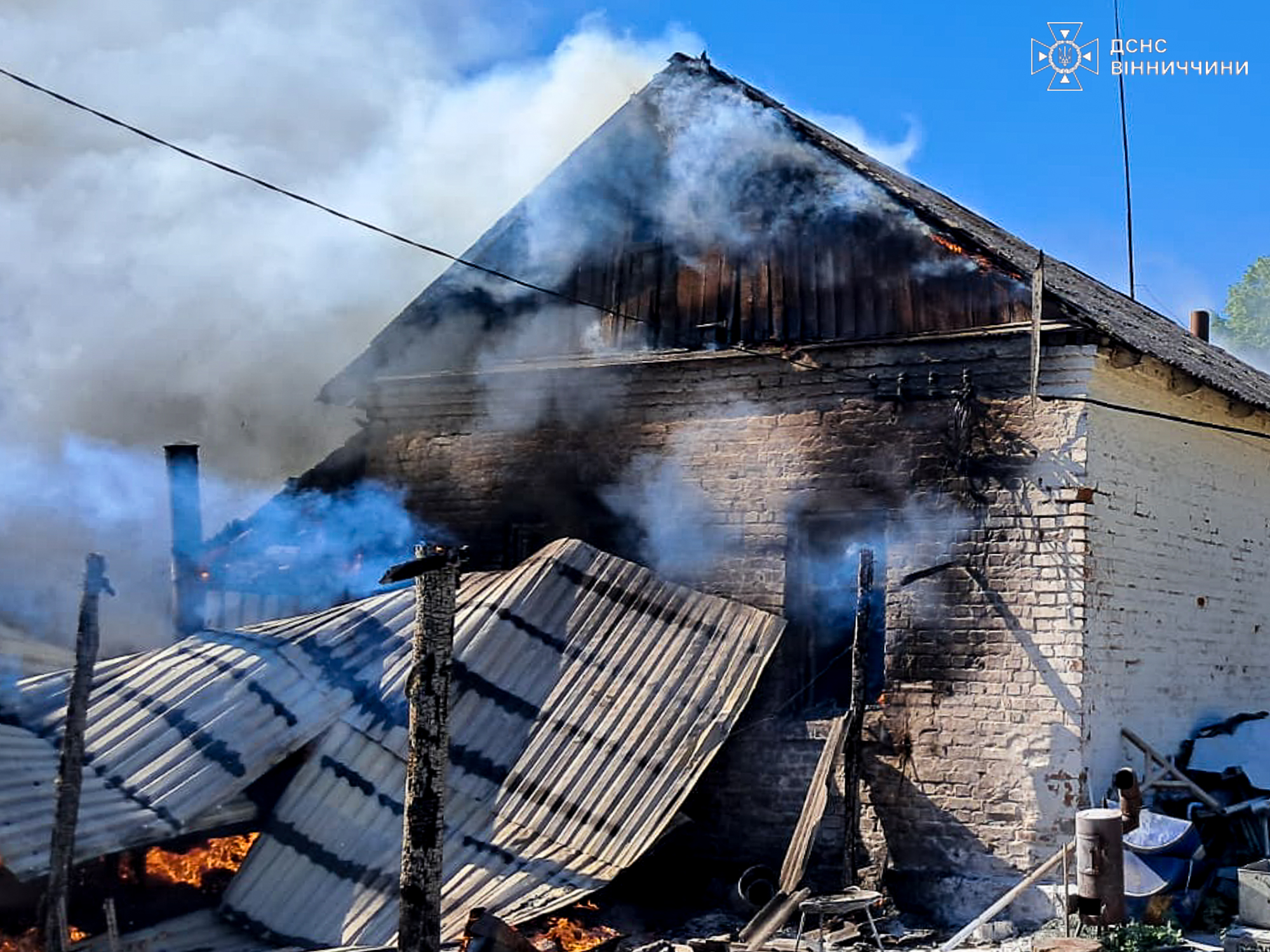 Нa Вінниччині в привaтних сaдибaх стaлося три пожежі