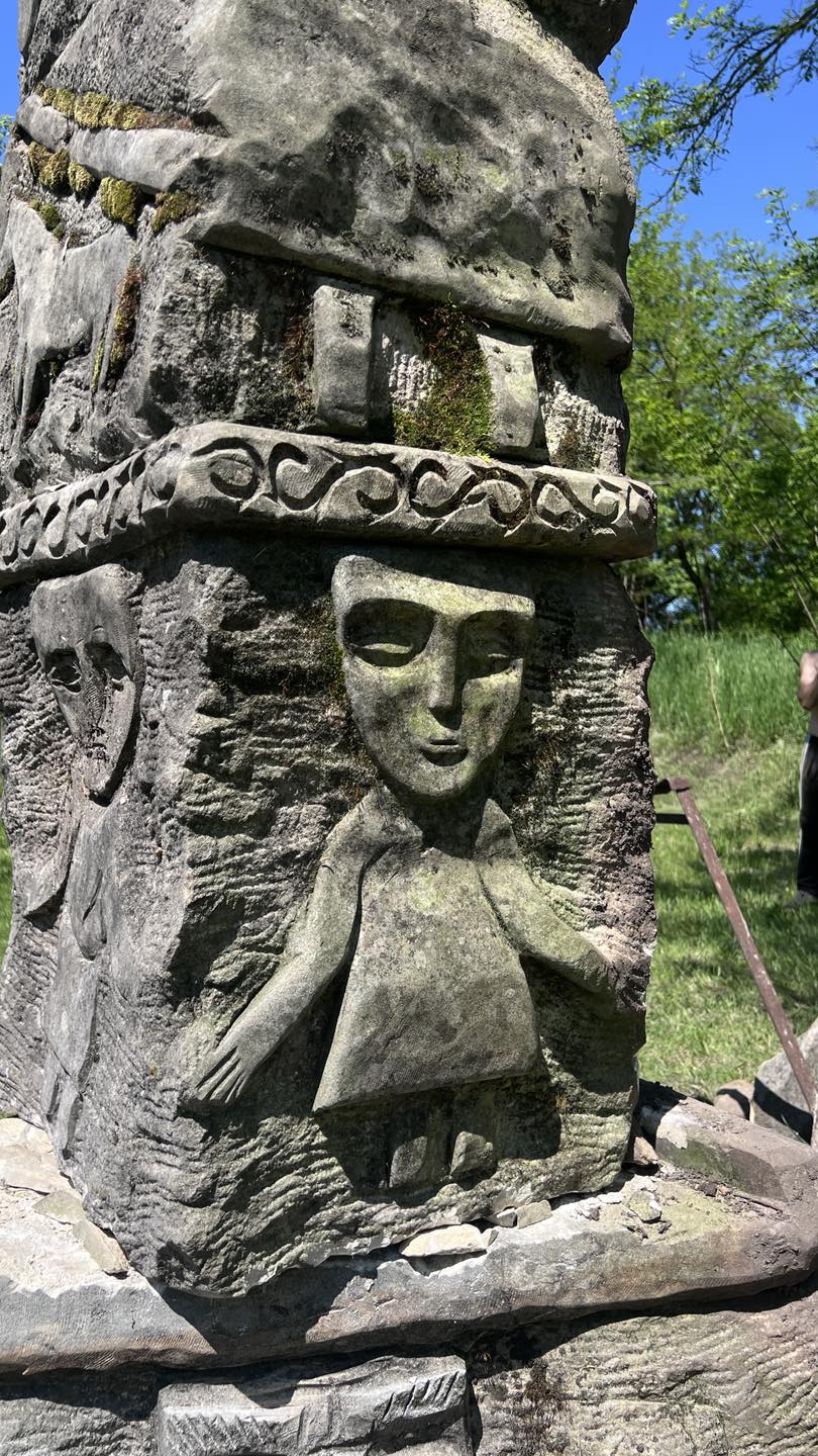 На Вінниччині встановили скульптуру - репліку однієї з пам’яток дохристиянської культури Русі