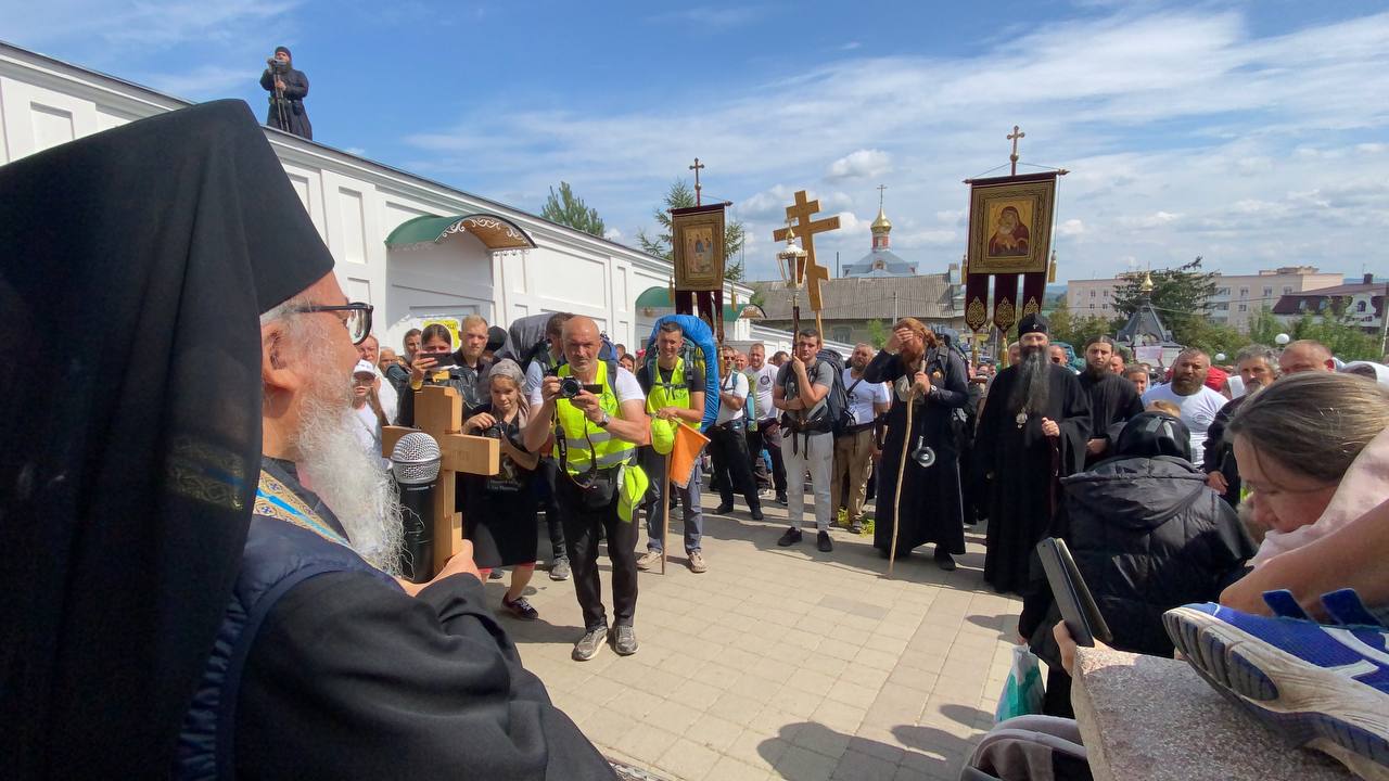 Завершився хресний хід з Браїлова до Почаєва. Зустріч у Почаївській лаврі (ФОТО)