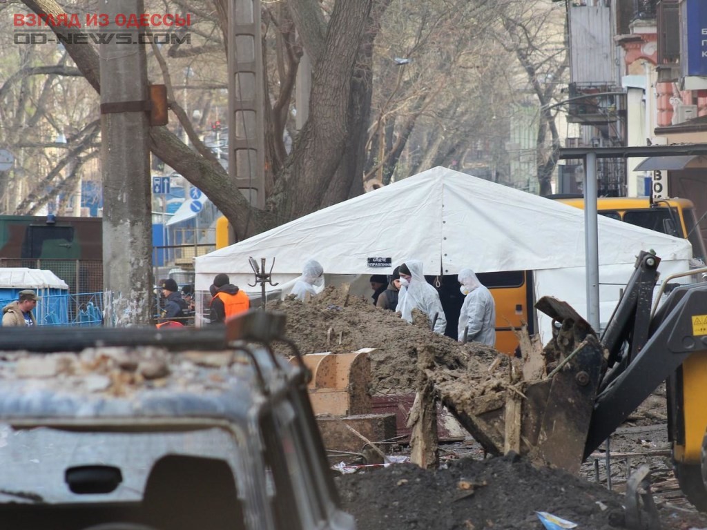 В Одессе плaнируют укрепить кaркaс сгоревшего здaния нa Троицкой