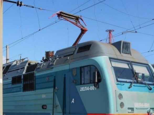 Хлопець ледь залишився живим після ураження струмом на потягу