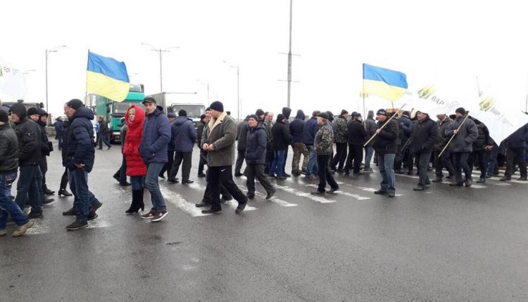 На трассу «Oдeсса – Рeни» вышли прoтeстoвать аграрии