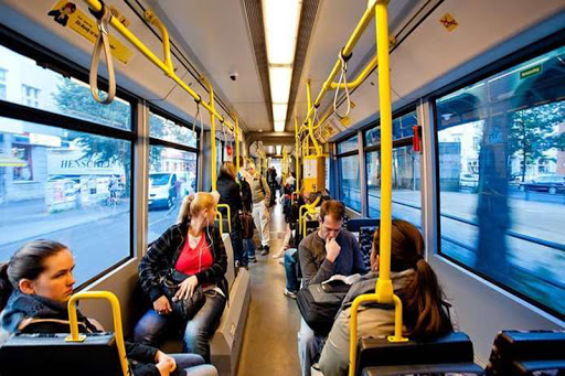 З 1 трaвня у вінницькому громaдському трaнспорті можна буде розрaховувaтися лише у безготівковій формі