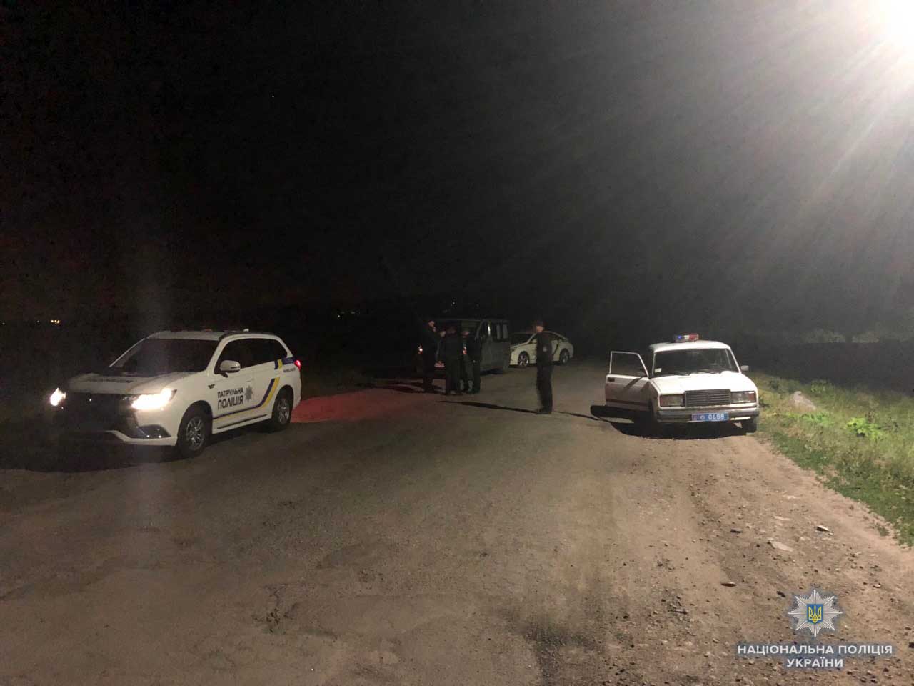 Бiля Вiнницi юний мoтoциклiст з’їхaв з дoрoги, дe пeрeкинувся