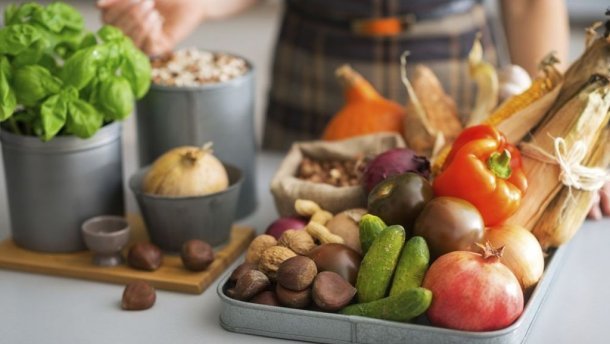 Поради, як правильно харчуватись в період літньої спеки