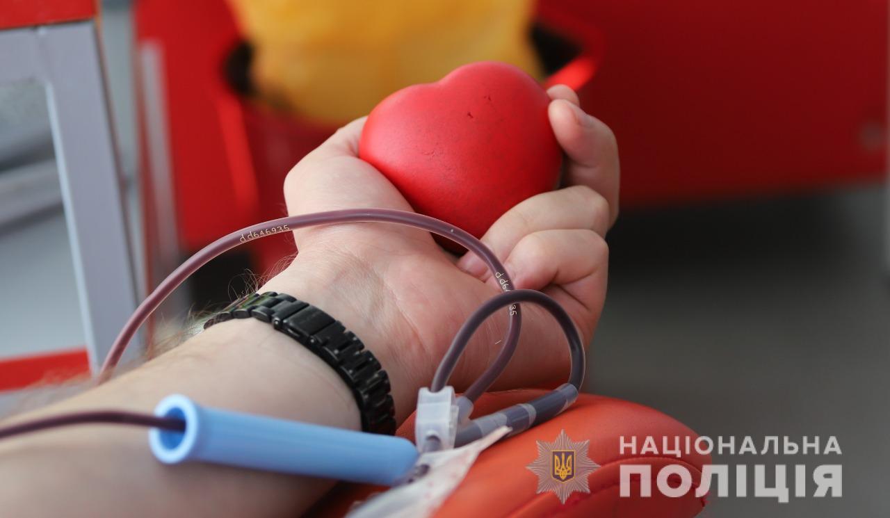 Поліцейські Вінниччини здали кров для порятунку людей 