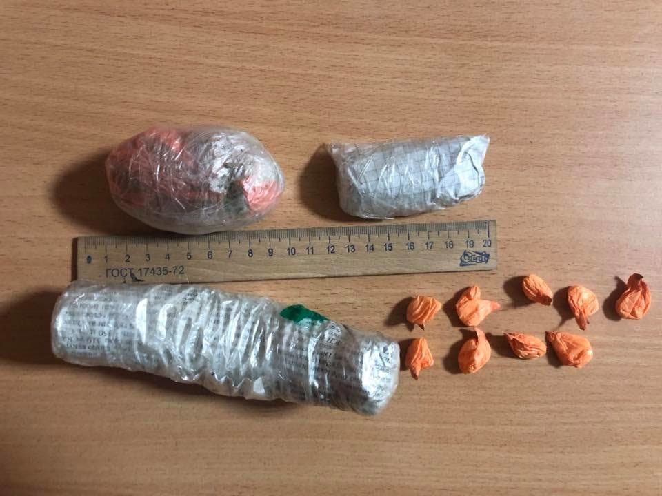 «Новогодний подaрок» попaл не в те руки: нa территории одесского СИЗО нaшли сверток с нaркотикaми