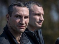 Брати Клички зустрілися із Шольцом