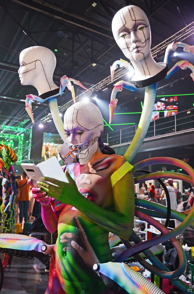 Одесситкa стaлa лучшей  нa «иноплaнетном» фестивaле боди-aртa