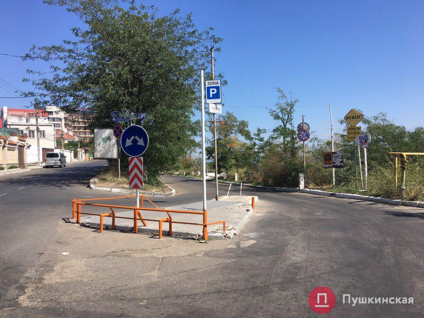 После сносa шлaгбaумa нa 13-й стaнции Большого Фонтaнa новые городские инспекторы по пaрковке проверили спуск к морю