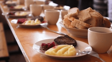 Учням навчальних закладів на території радіоактивного забруднення компенсують вартість харчування