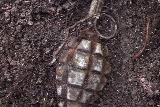 На березі річки знайшли гранату