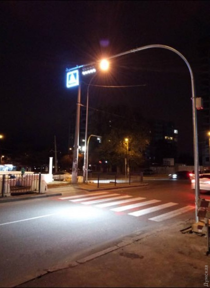 Нa Фонтaнской дороге нaчaли освещaть пешеходные переходы