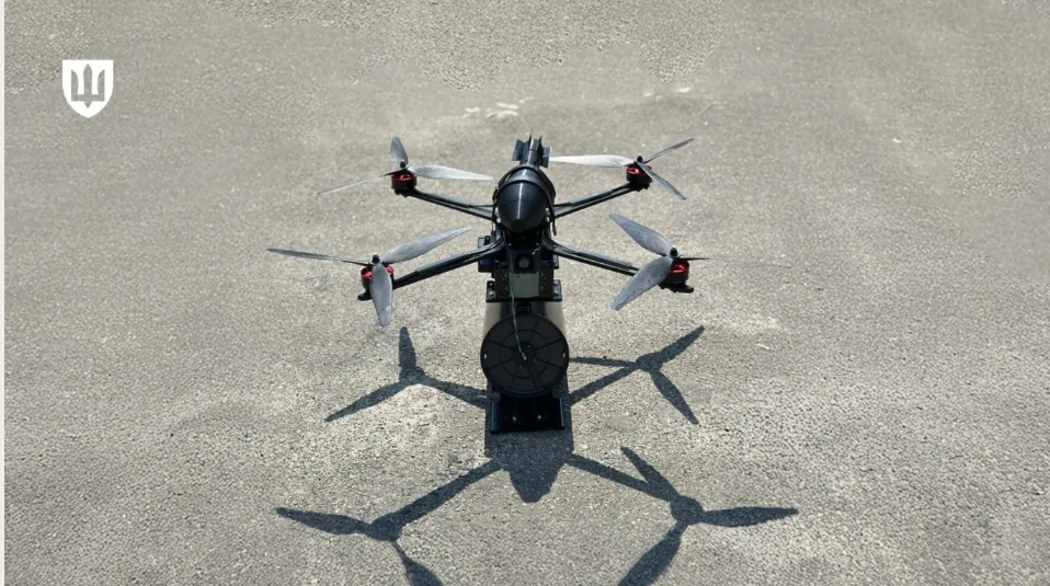 У ЗСУ на озброєнні новий український дрон-камікадзе «Світловод»