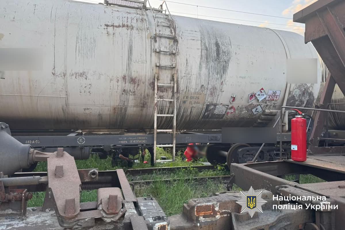  У Гнівані 13-річний підліток отримав електротравму на даху вагона-цистерни