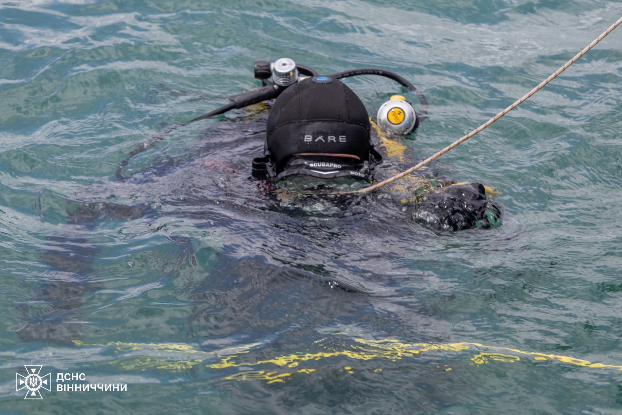 У Вінниці рятувальники випробували підводні дрони під час навчань на водоймі