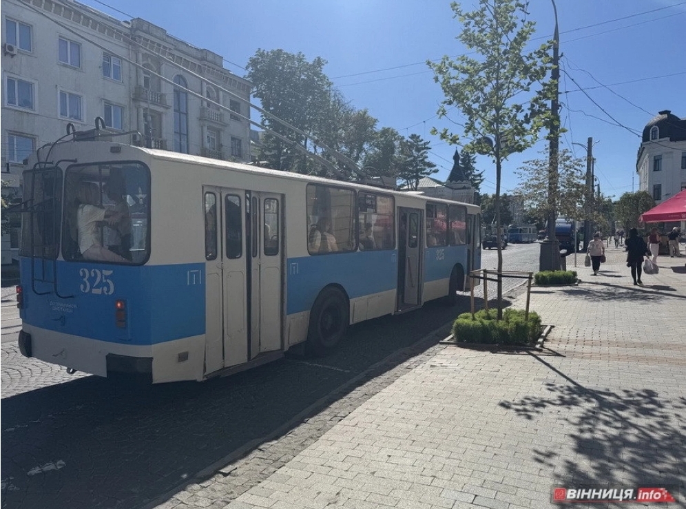 Вінничани просять повернути зупинку біля 2-ї гімназії на Соборній: петиція набирає голоси