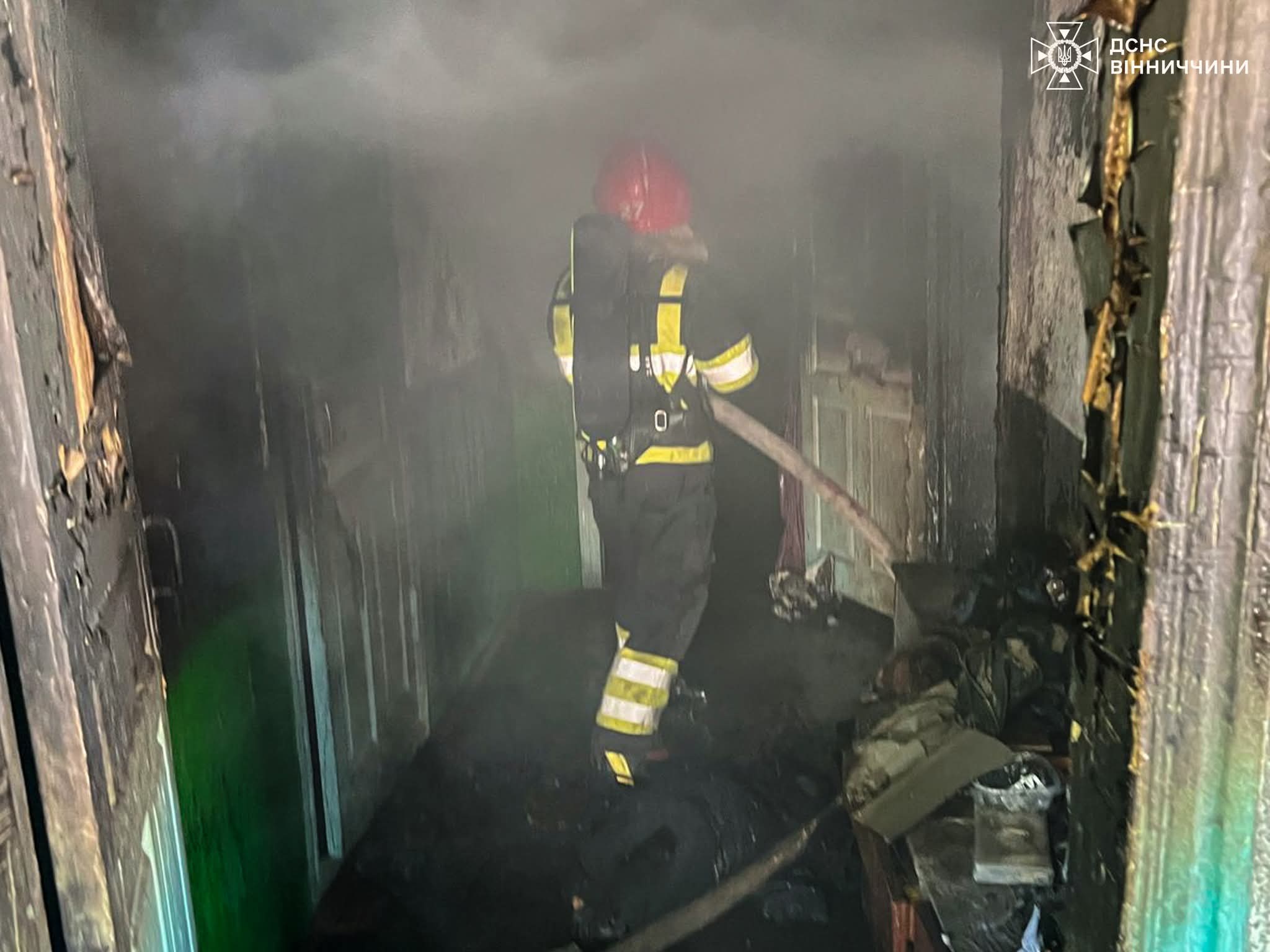 На Вінниччині під час пожежі травмувалася літня жінка