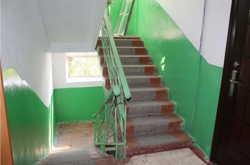 На Вінниччині жінку оштрафували за хуліганство у під’їзді