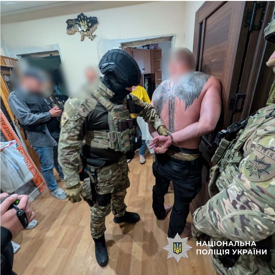 Поліція перекрила десятки каналів незаконного переправлення осіб за кордон