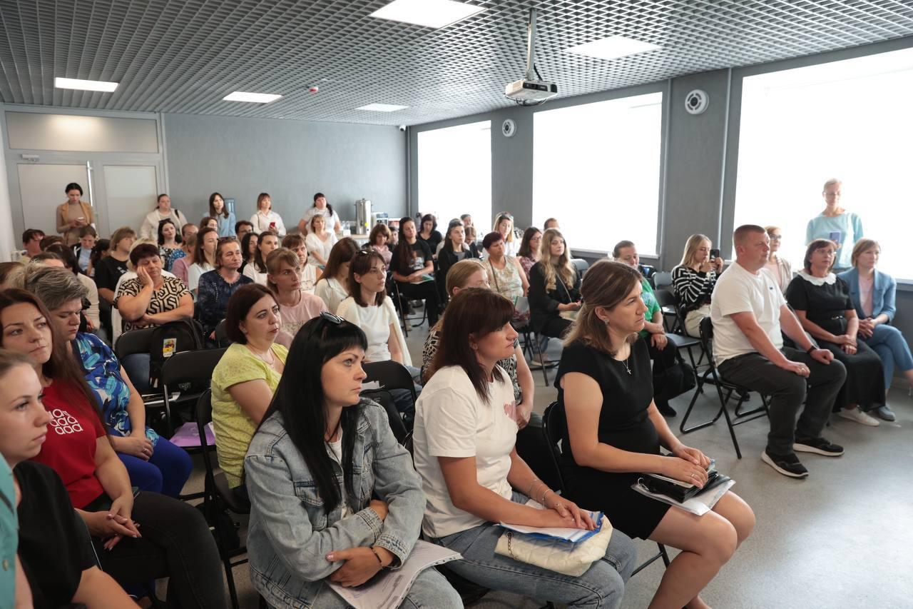 На Вінниччині підготували ще 75 асистентів дитини для інклюзивного навчання