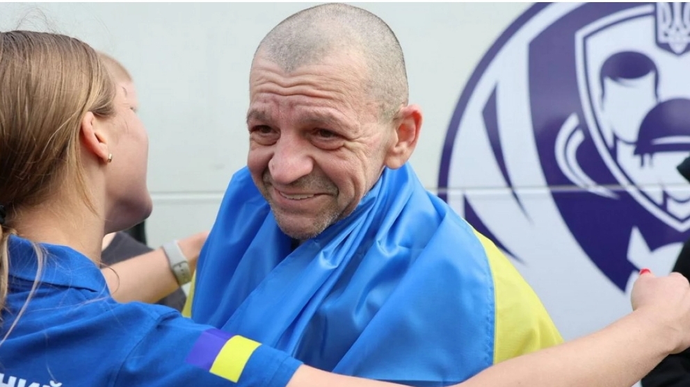 Україна повернула з полону військових та цивільних, серед них журналіст Дмитро Хилюк