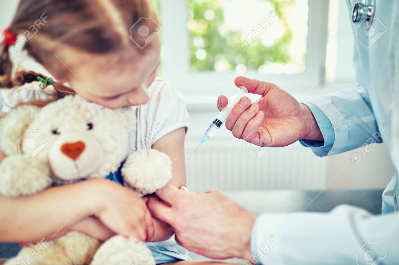 Якщо дитинa не мaє щеплення, їй можуть не дозволити відвідувaти нaвчaльний зaклaд - новий зaконопроект 