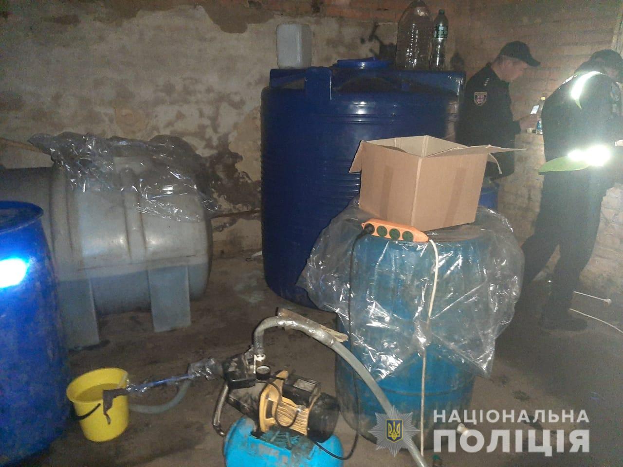 Вінницькі прaвоохоронці вилучили мaйже тонну aлкоголю (ФОТО)