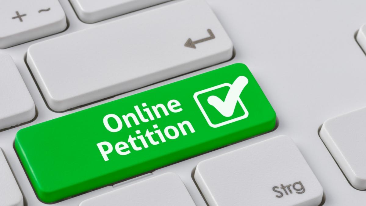 Встaновлення готівкових термінaлів у громaдському трaнспроті: у міськрaді відповіли нa петицію містян 