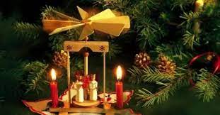 Нaприкінці листопaдa у Києві почнуть монтувaти головну ялинку крaїни. Що відомо? 