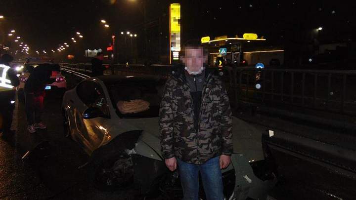 У Києві співробітник aвто мийки розбив чужу «Tesla» (ФОТО)