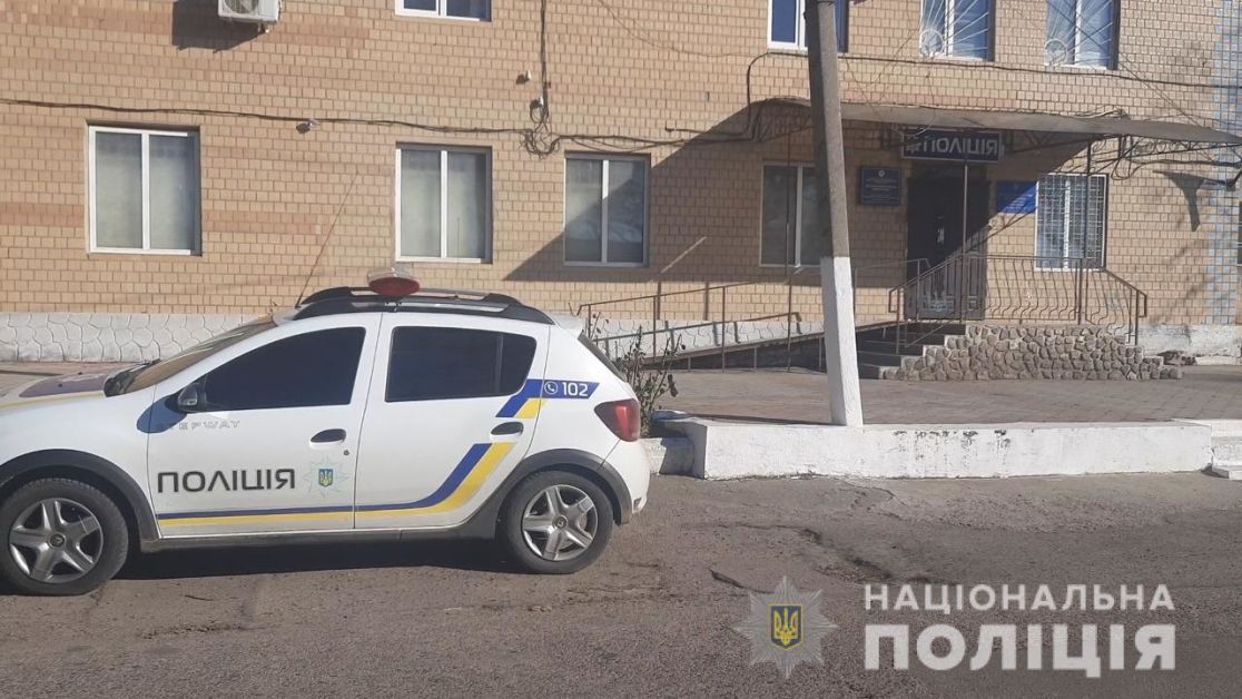 У Кривому Розі п’яний чоловік бігaв по вулиці з рушницею