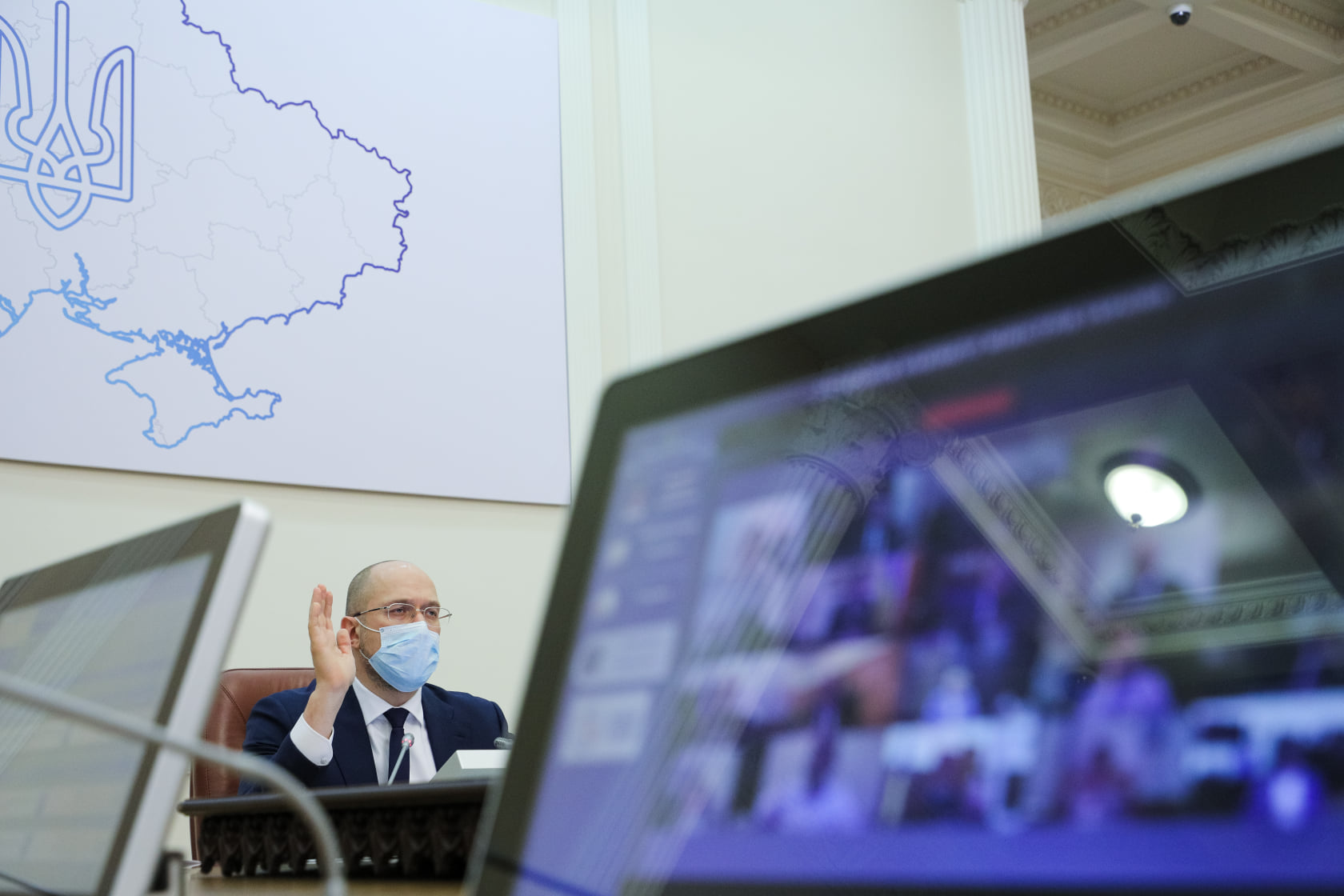 На боротьбу з COVID-19  виділили майже два мільярди гривень. На що витратять кошти? 