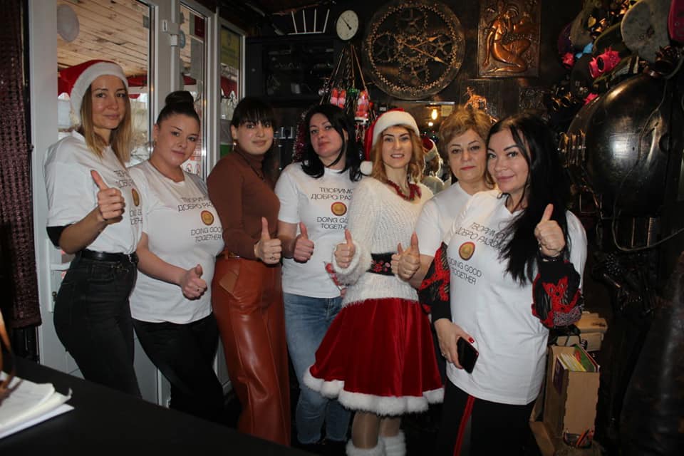 "Чудеса стаються!". КУЖ вкотре організували "Ялинку мрій" для діток 