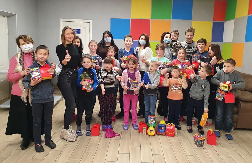 Людмила Станіславенко: "Давайте будемо у казкові різдвяні і новорічні свята чарівниками для тих, кому це так потрібно!"