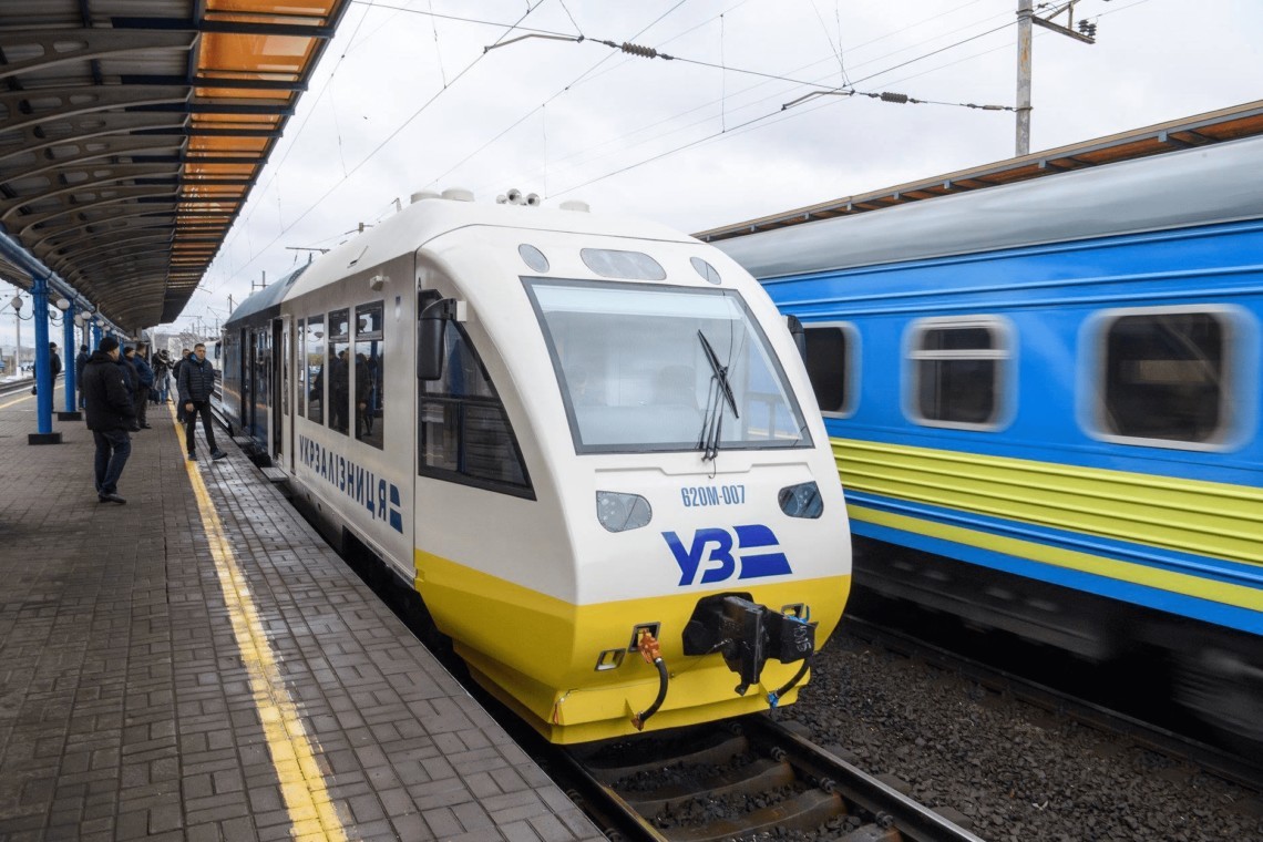 Укрзалізниця отримала 35 генераторів для залізничних вокзалів