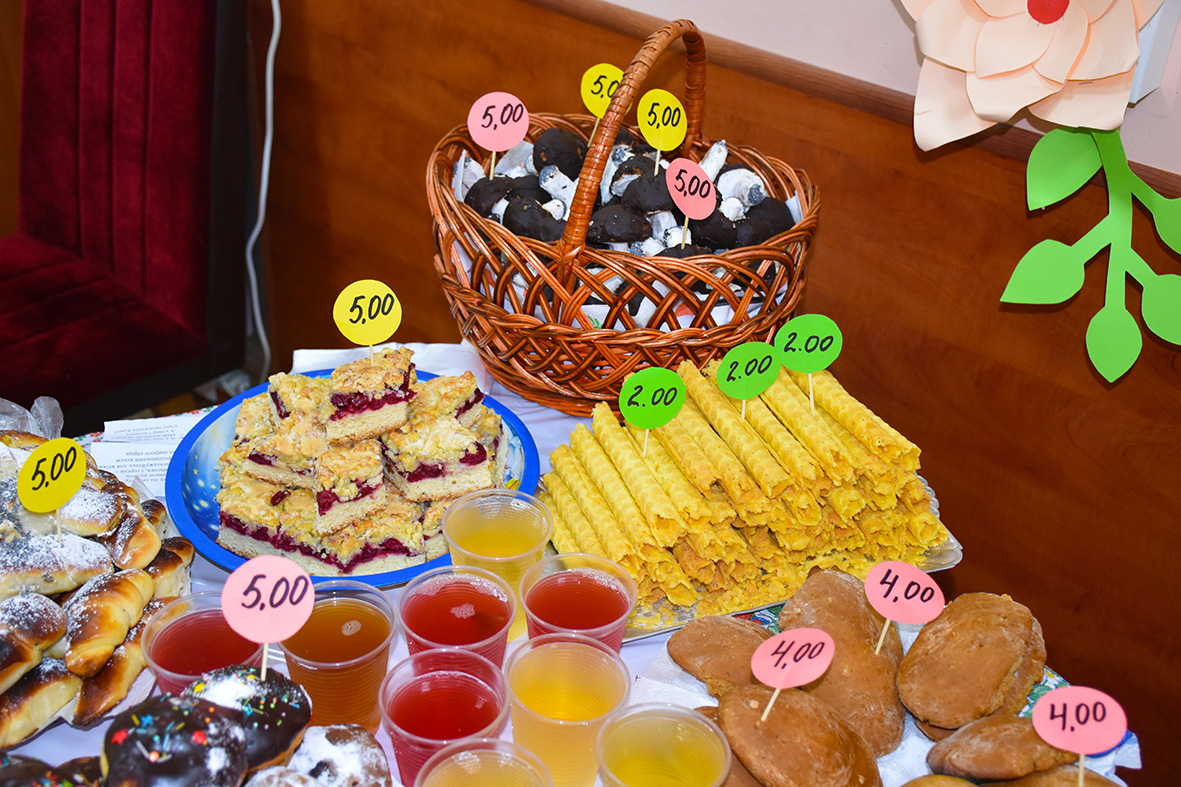 Вінничани готуватимуть солодощі та продаватимуть на благодійному ярмарку