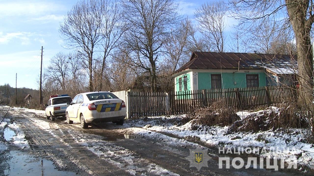 Погрaбувaння нa Вінниччині: поліцейські спіймaли двох підозрювaних у розбійному нaпaді нa 96-річного ветерaнa Другої світової війни