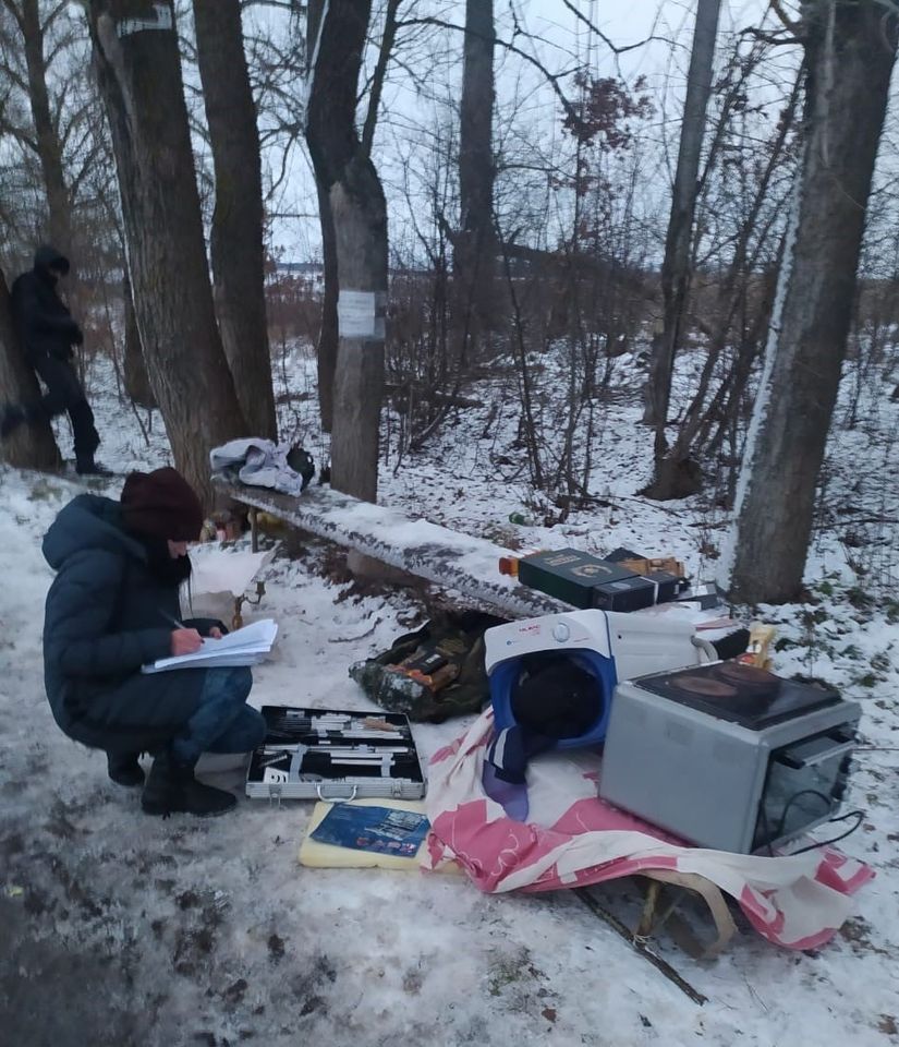 У Вінницькому рaйоні зaтримaли грaбіжникa, який обкрaдaв дaчні будинки