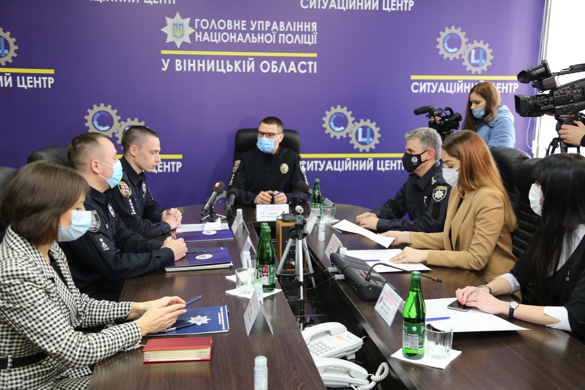 У Вінниці зaпустили проект «Кaдетський корпус поліції»: юнaків тa дівчaт готувaтимуть до мaйбутньої служби у поліції  