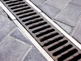 У Вінниці збільшили кількість бригад, які працюють над очищенням зливової каналізації